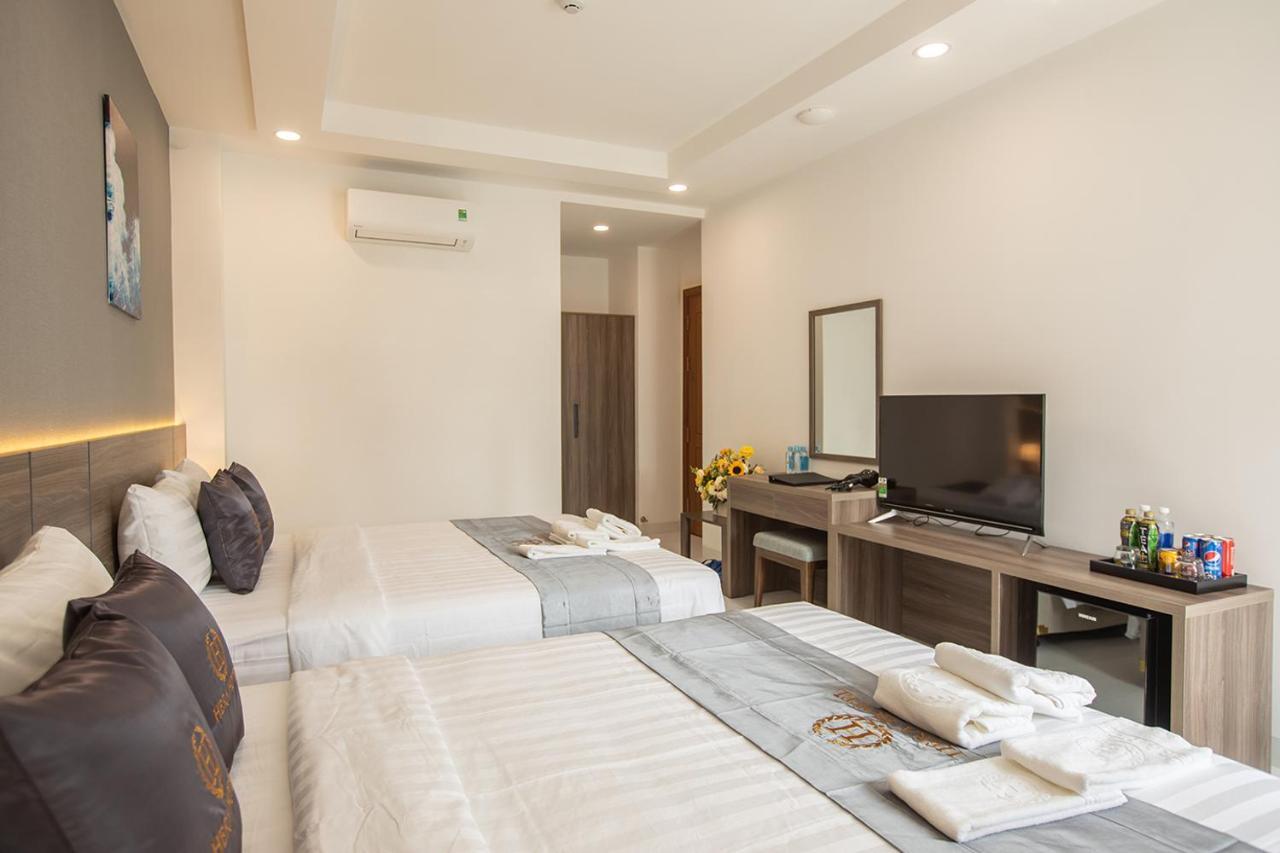 Hera Hotel Airport Хошимин Экстерьер фото